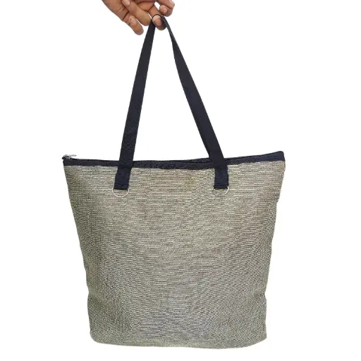 Zippered tote